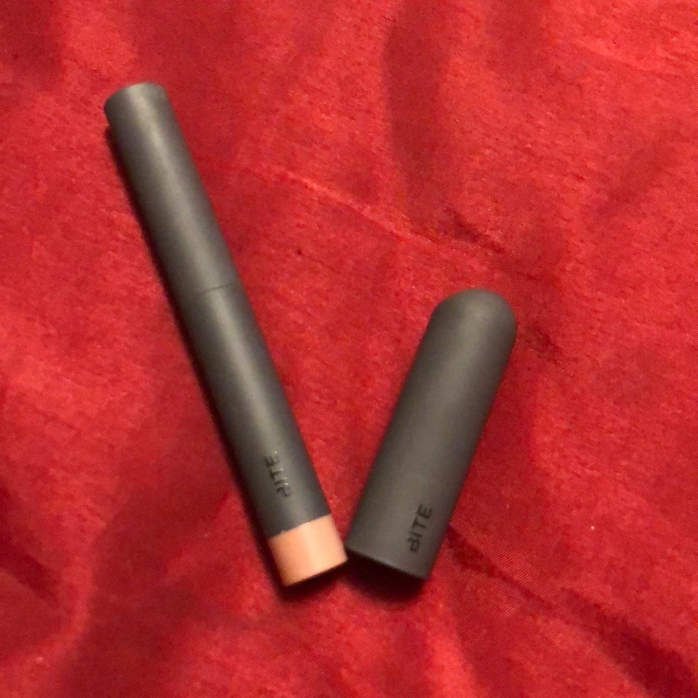 Bite lips stick duo